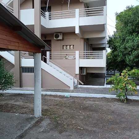 Luxurious Apartment Katakolo Beach Exterior photo